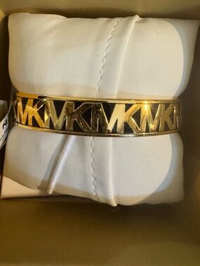 NWT Michael Kors Gold & Black Enamel MK Logo Hinged Bangle Bracelet